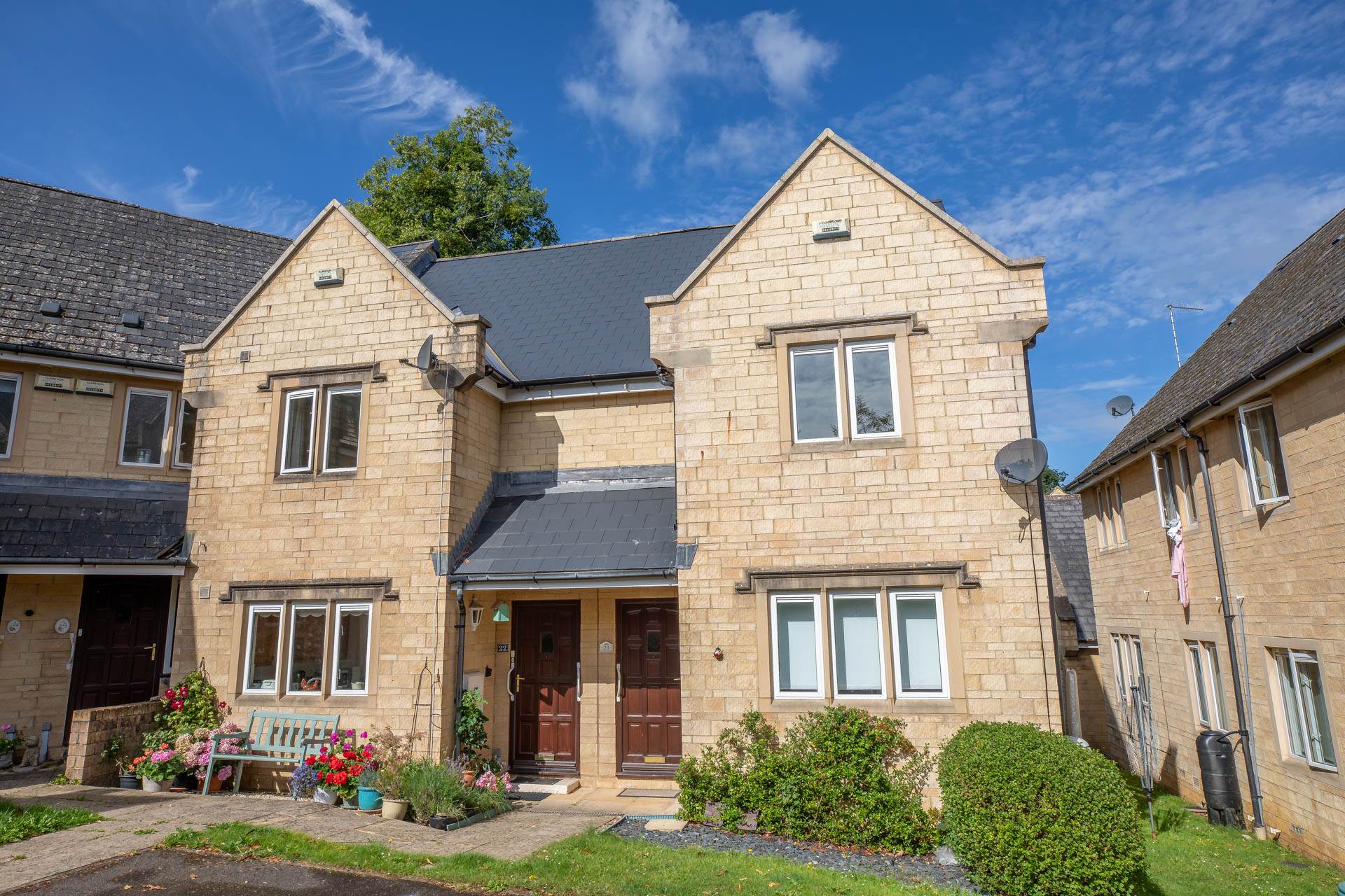 West Grange Court, Lovedays Mead, Stroud., Image 1