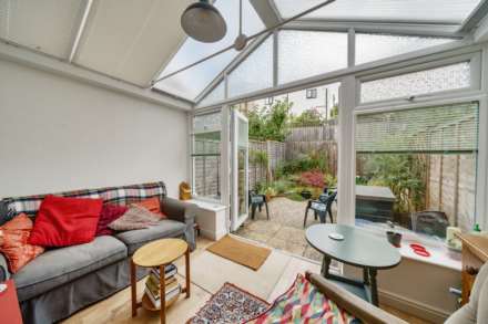 Little Mill Court, Stroud, Image 5