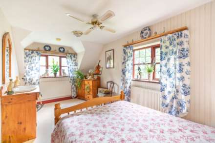 Bath Road, Nailsworth, Image 14