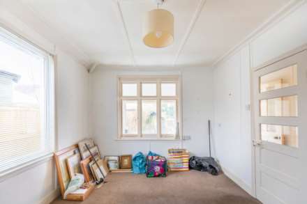 Laburnum Walk, Stonehouse, Image 4
