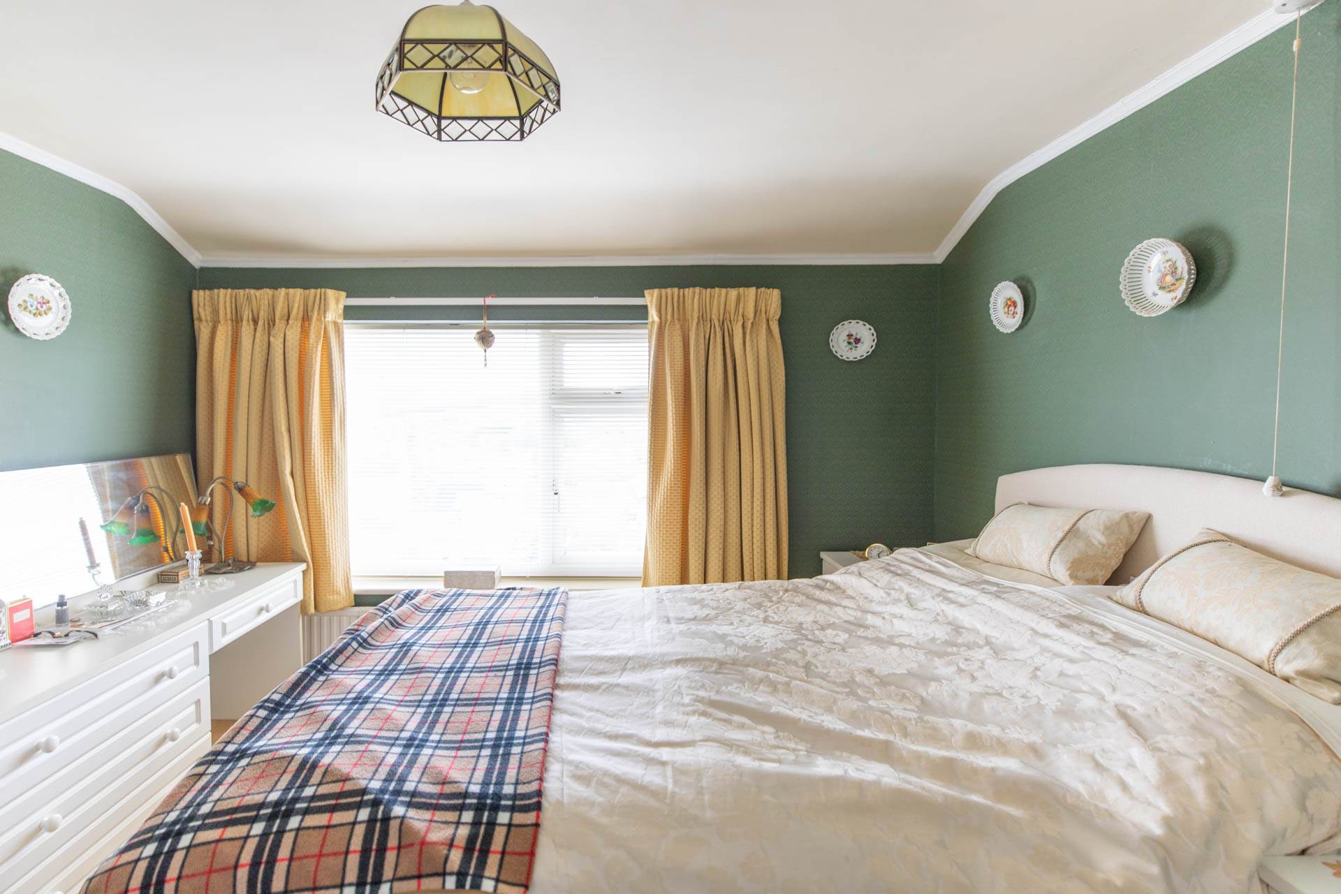 Summer Close, Stroud, Image 12