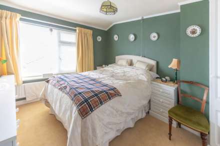 Summer Close, Stroud, Image 10