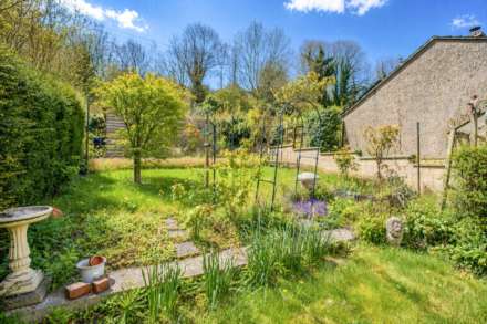 Summer Close, Stroud, Image 18