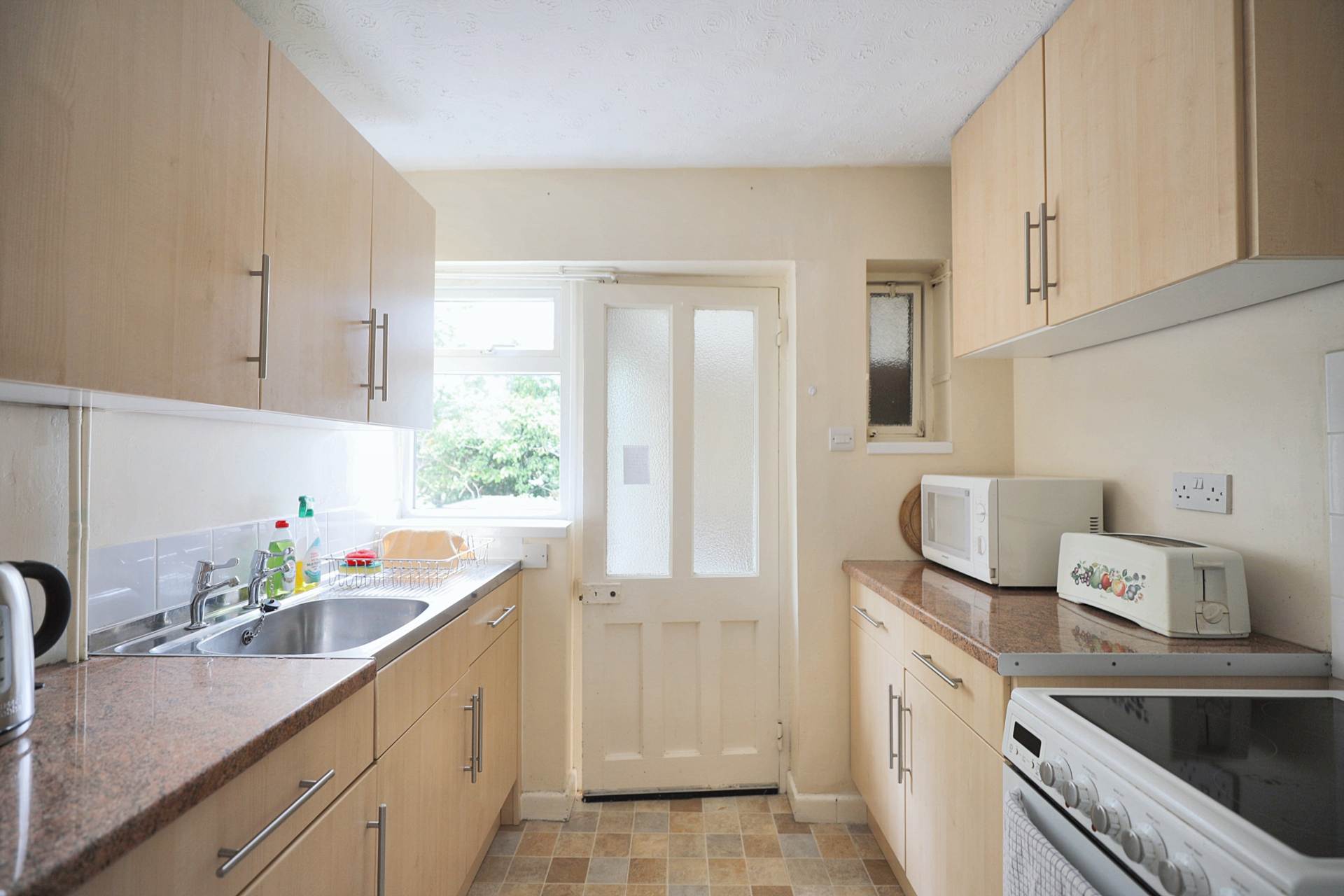 Birches Close, Stroud, Image 5