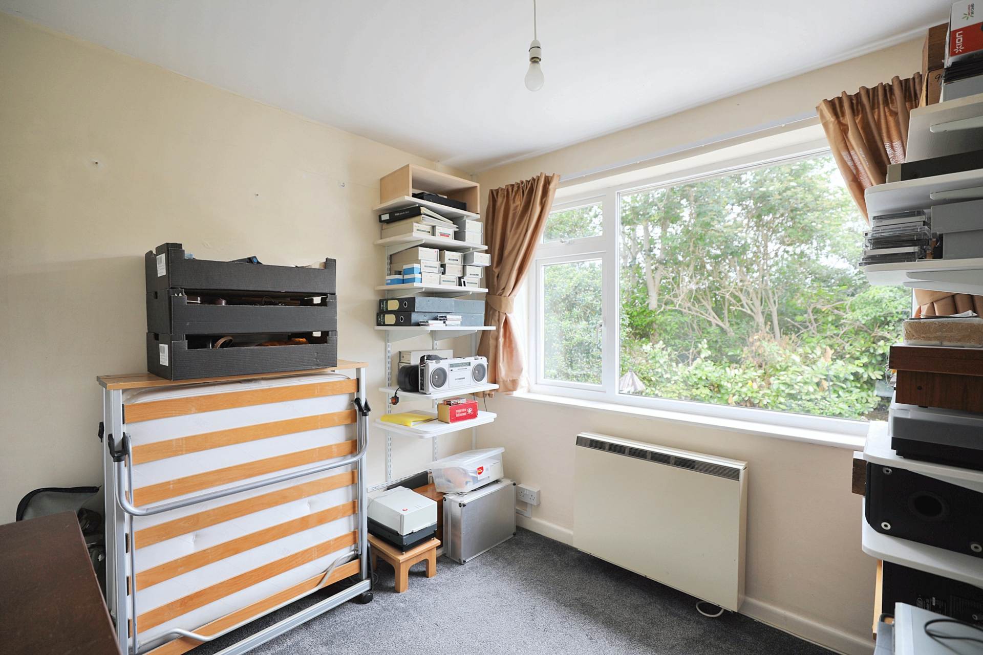 Birches Close, Stroud, Image 9