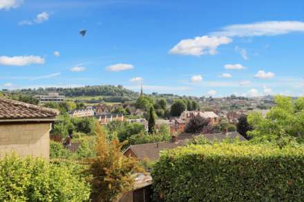 Birches Close, Stroud, Image 2