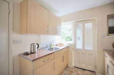 Birches Close, Stroud, Image 6