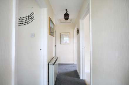 Birches Close, Stroud, Image 7