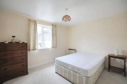 Birches Close, Stroud, Image 8