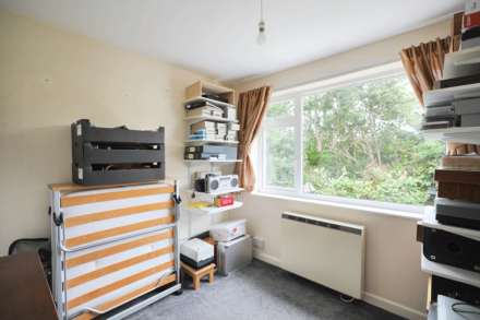 Birches Close, Stroud, Image 9