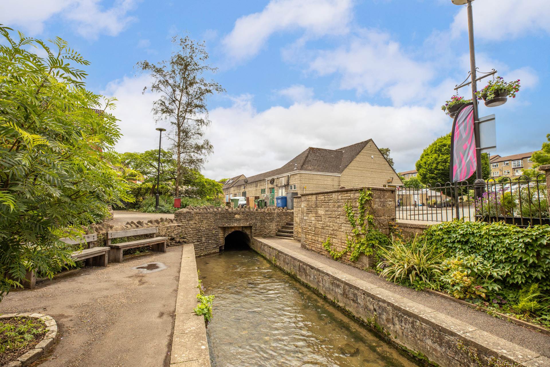 Palazzo Amalfi, Market Street, Nailsworth, Image 5