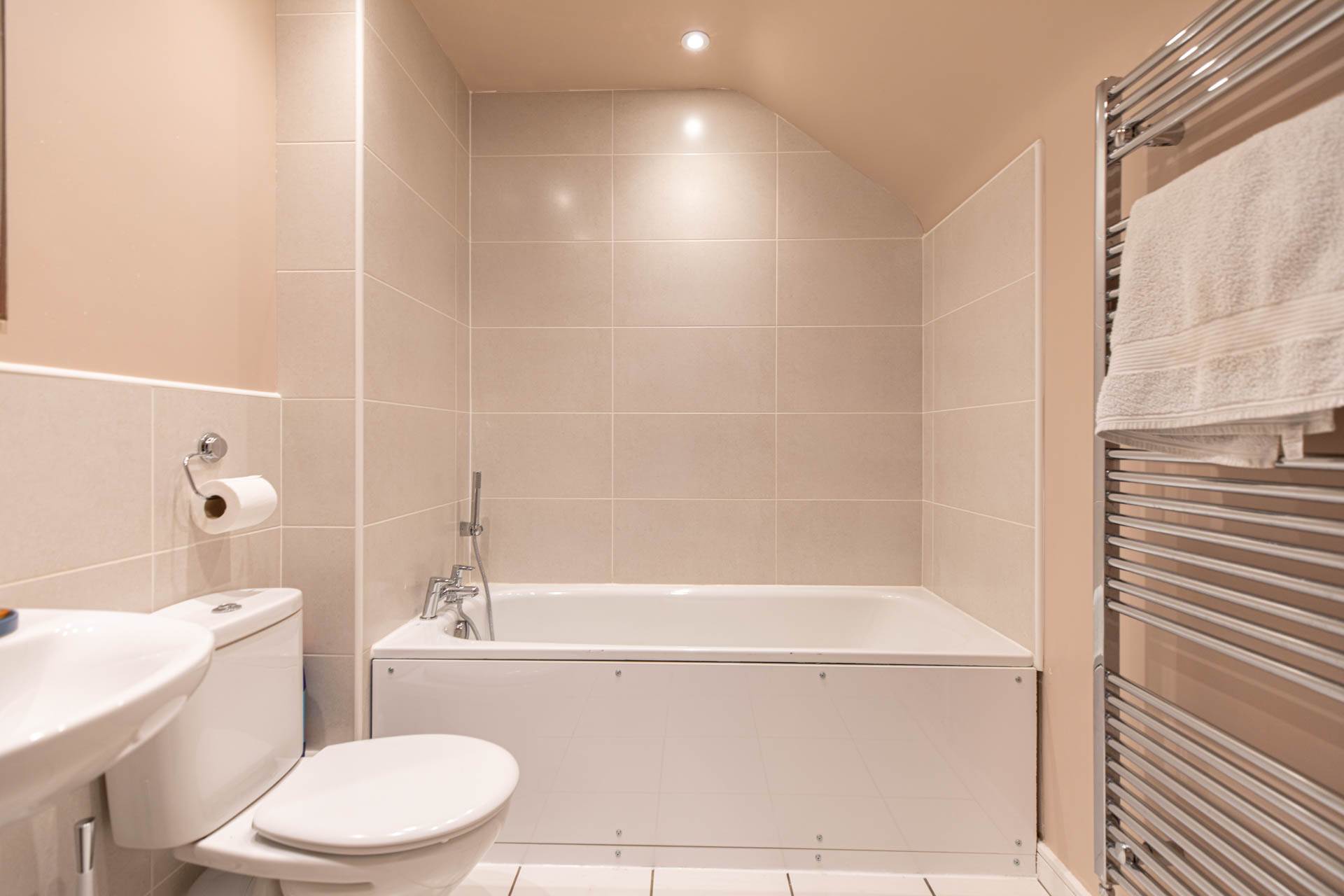 Woodlands Close, Eastcombe, Image 12