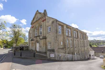 Castle Court, Castle Street, Stroud, Image 1