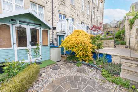 Castle Court, Castle Street, Stroud, Image 17