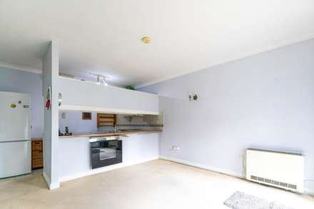 Castle Court, Castle Street, Stroud, Image 7