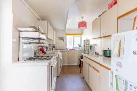 Horns Road, Stroud, Image 7