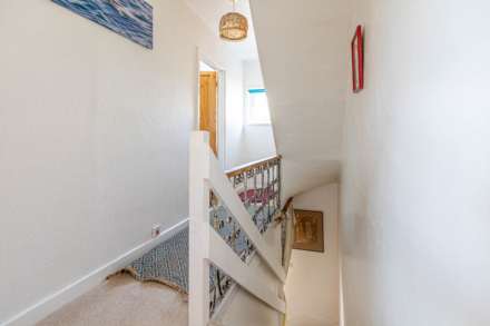 Horns Road, Stroud, Image 8