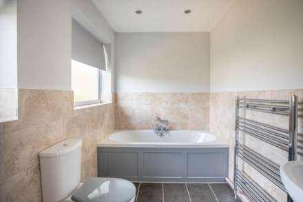 Manor Close, Minchinhampton, Image 18