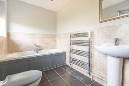 Manor Close, Minchinhampton, Image 20