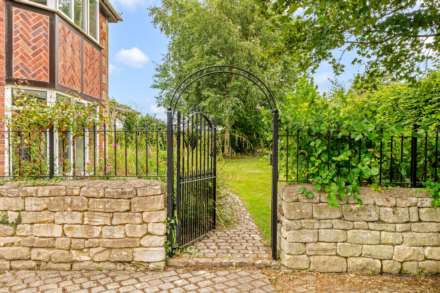 Millend Lane, Eastington, Image 28
