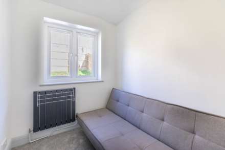 London Road, Brimscombe, Stroud, Image 11