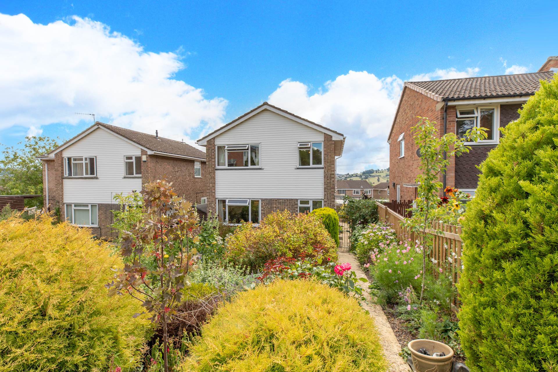 The Bassetts, Cashes Green, Image 1