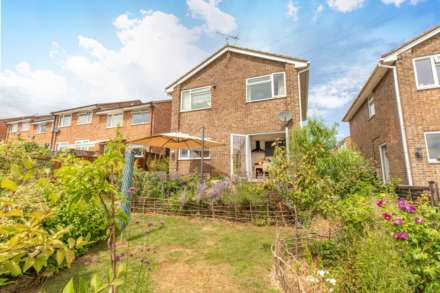 The Bassetts, Cashes Green, Image 2