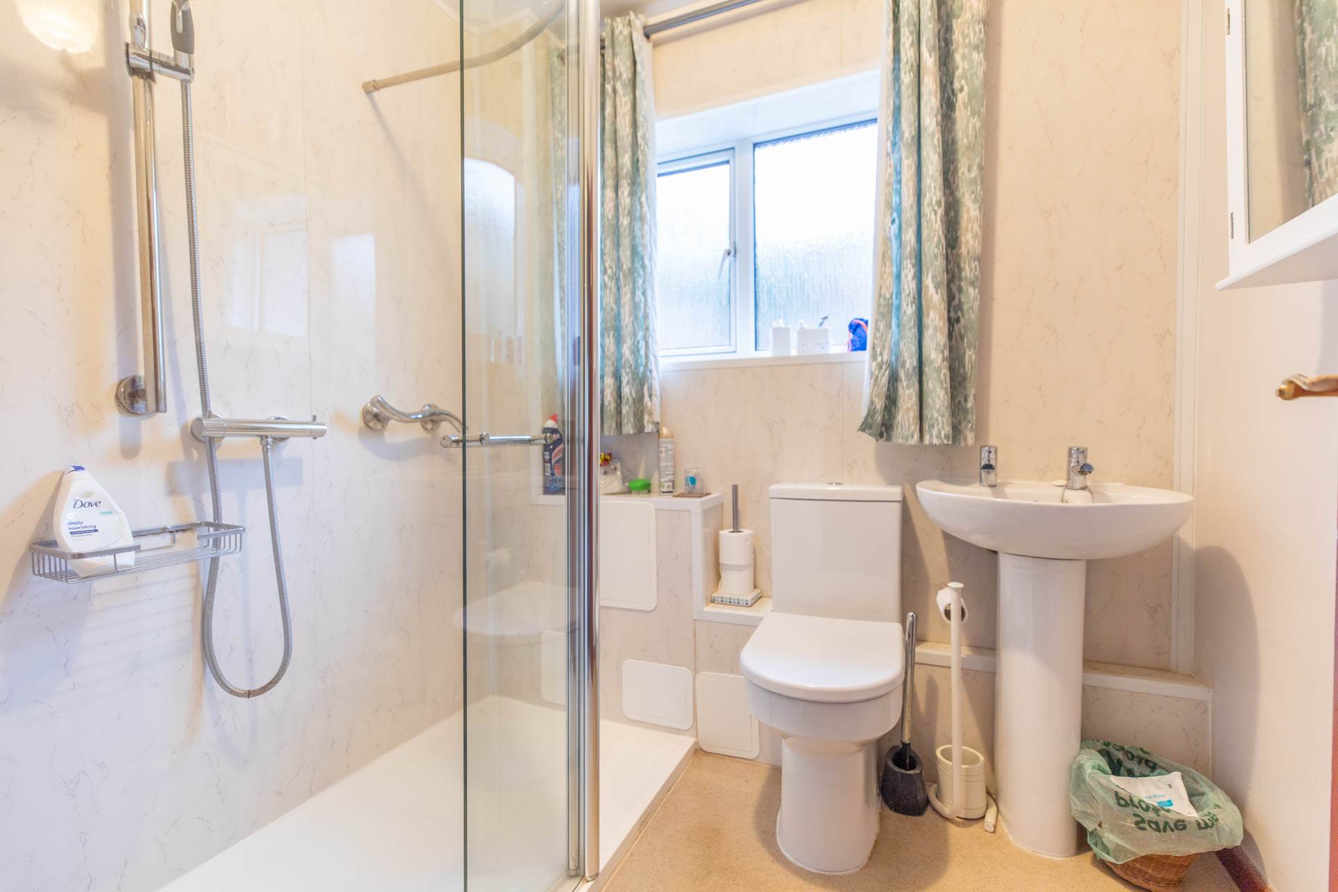 London Road, Thrupp, Image 8