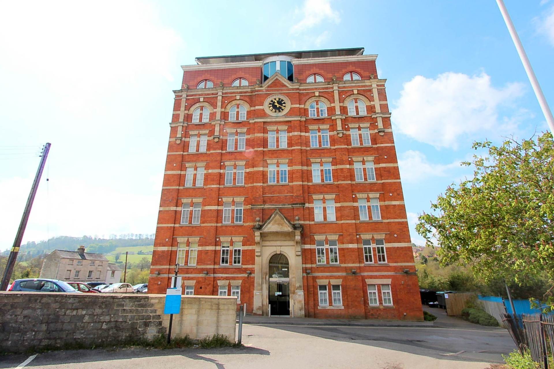 Hill Paul, Cheapside, Stroud, Image 1