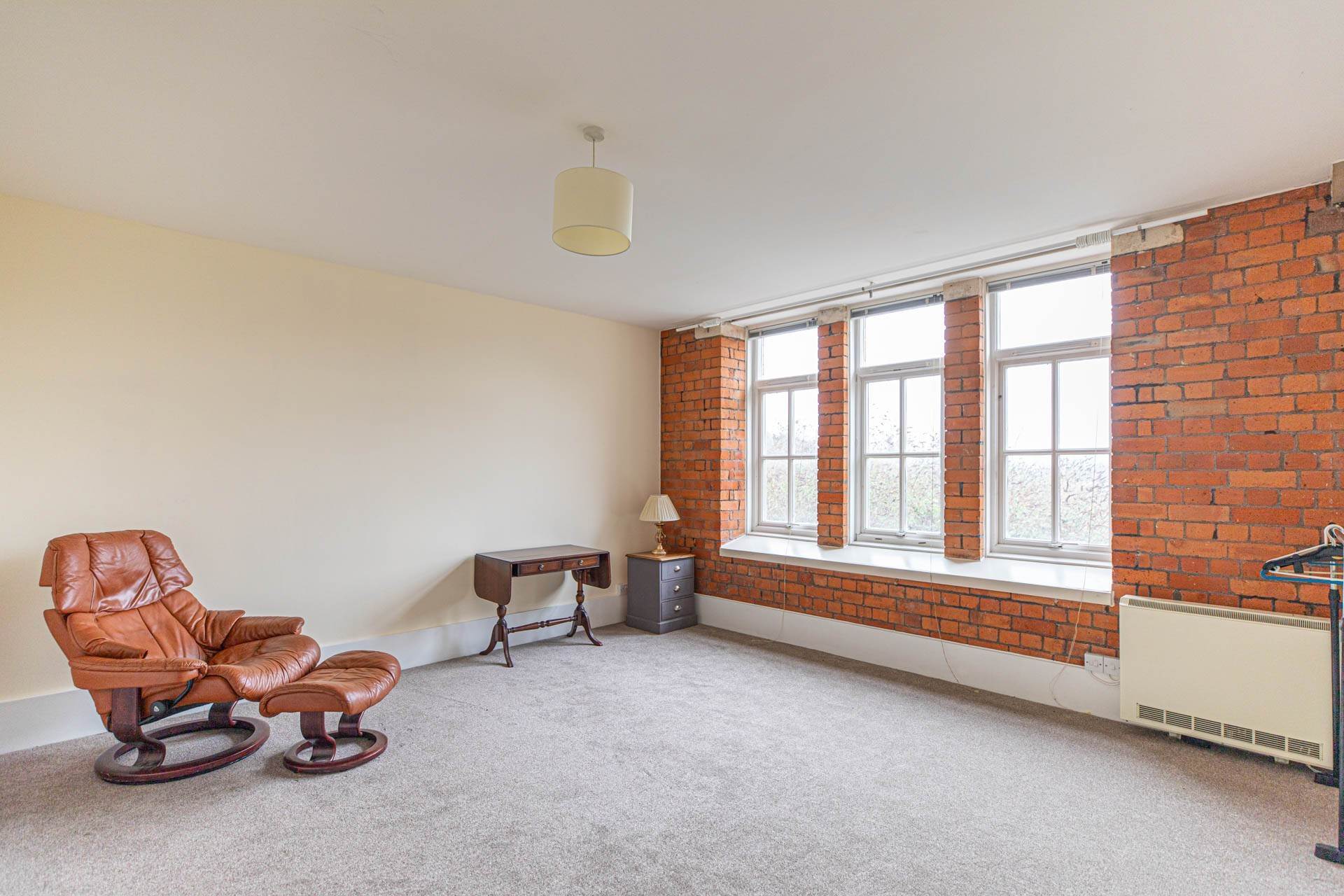 Hill Paul, Cheapside, Stroud, Image 2