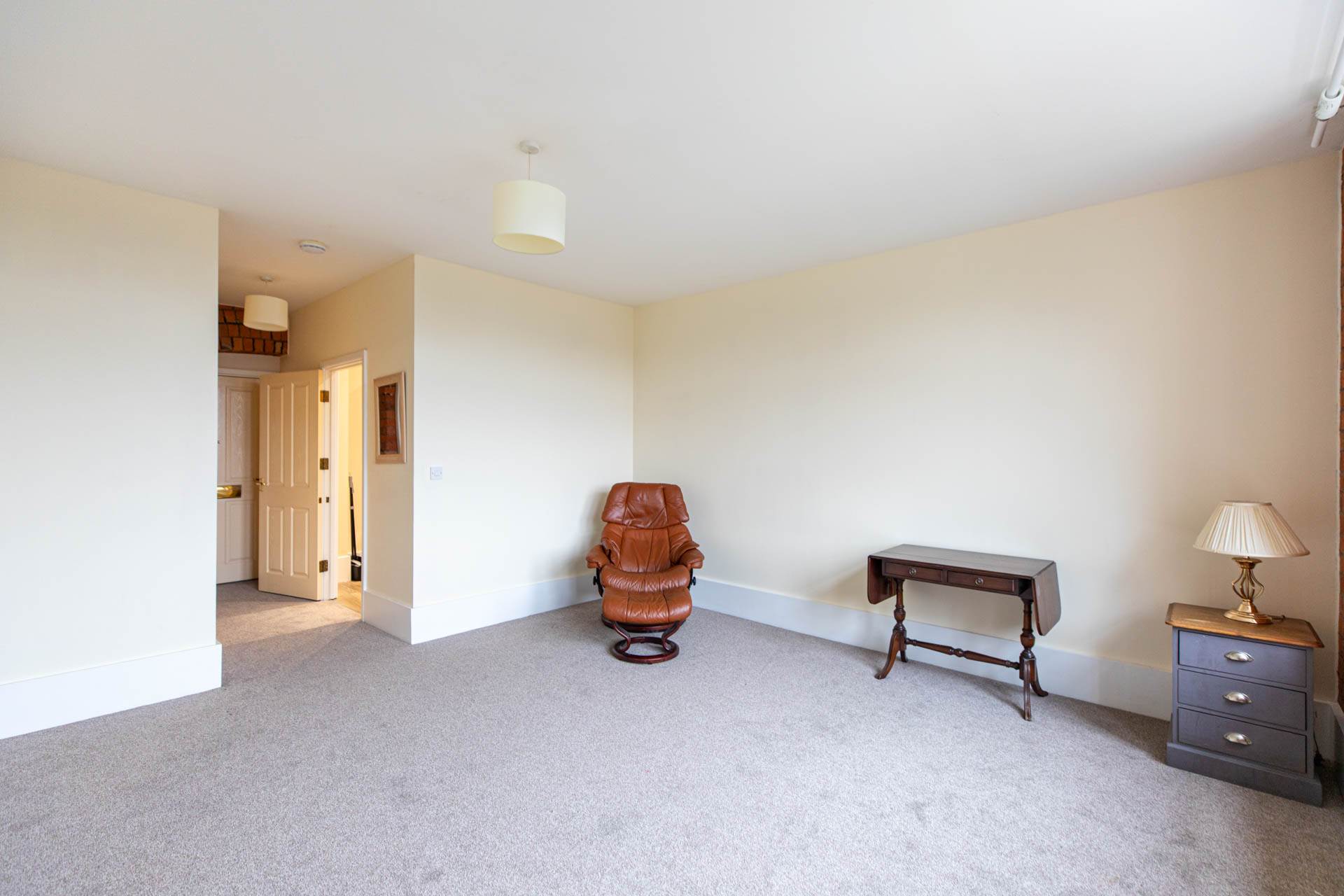 Hill Paul, Cheapside, Stroud, Image 4