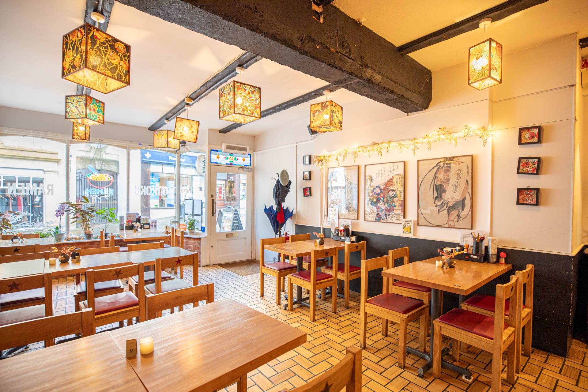 Mixed use Commercial unit & 2 x Self contained two bedroom flats, High Street, Stroud, Image 4