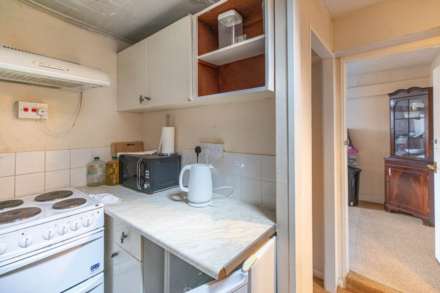 Mixed use Commercial unit & 2 x Self contained two bedroom flats, High Street, Stroud, Image 21