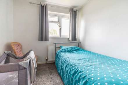 The Bassetts, Cashes Green, Image 16