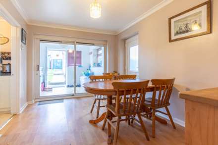 The Bassetts, Cashes Green, Image 7