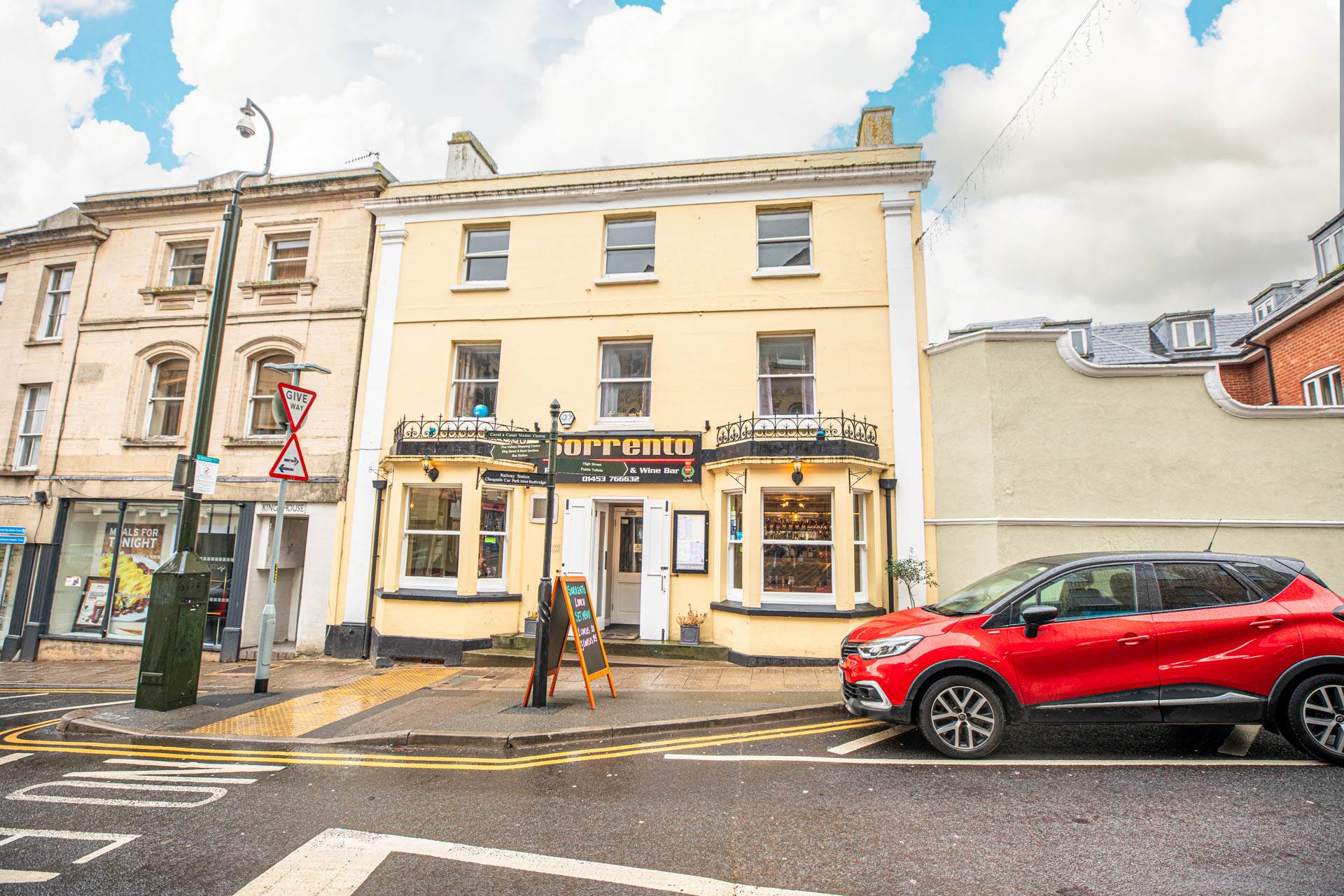 Russell House, Stroud, Image 1