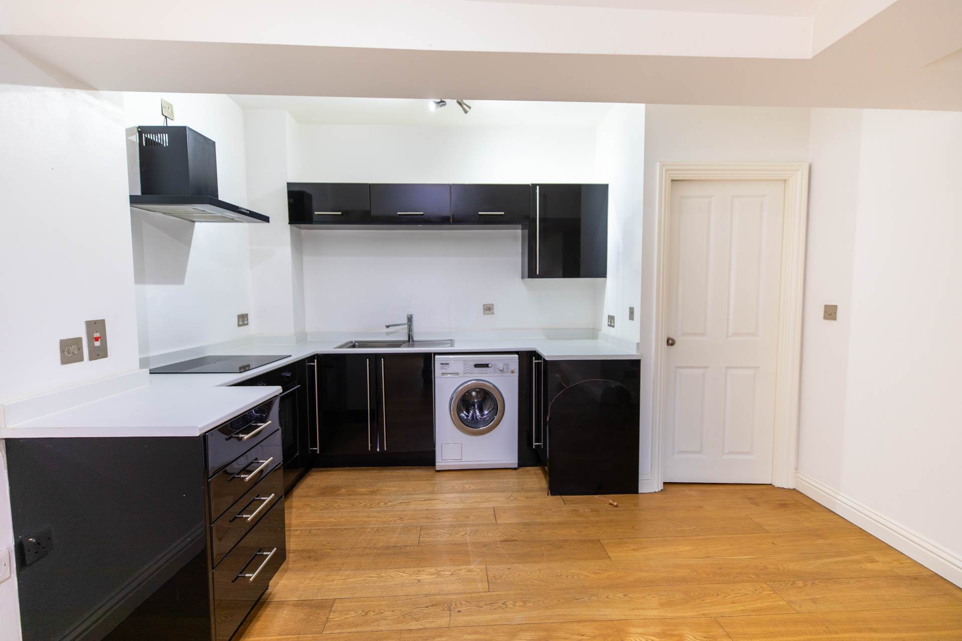 Russell House, Stroud, Image 3