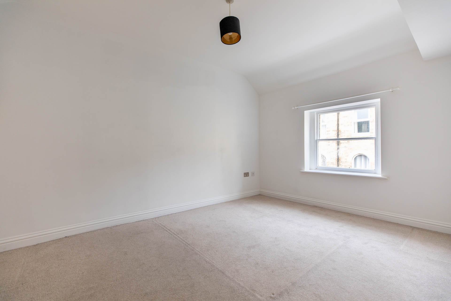 Russell House, Stroud, Image 5