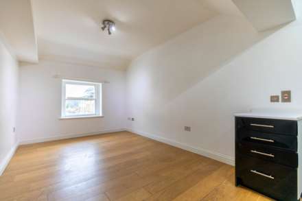 Russell House, Stroud, Image 2