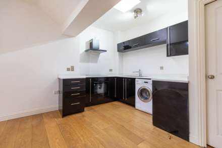 Russell House, Stroud, Image 4