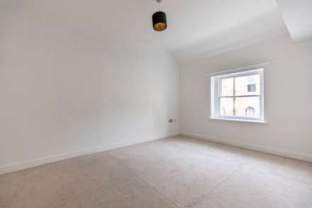 Russell House, Stroud, Image 5