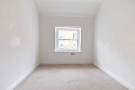 Russell House, Stroud, Image 7