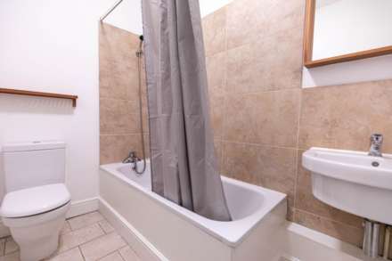 Russell House, Stroud, Image 8