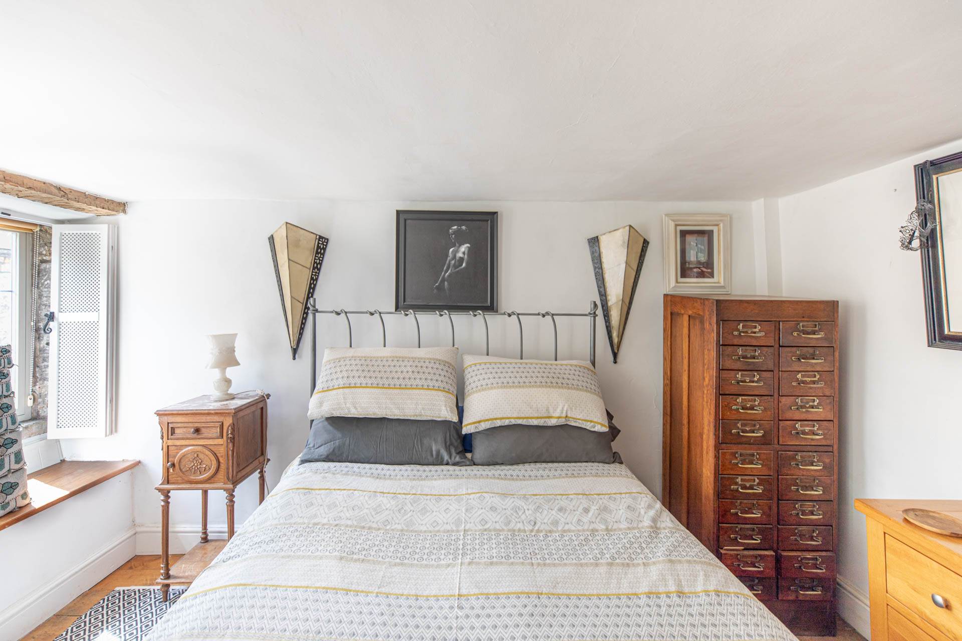 High Street, Chalford, Image 12