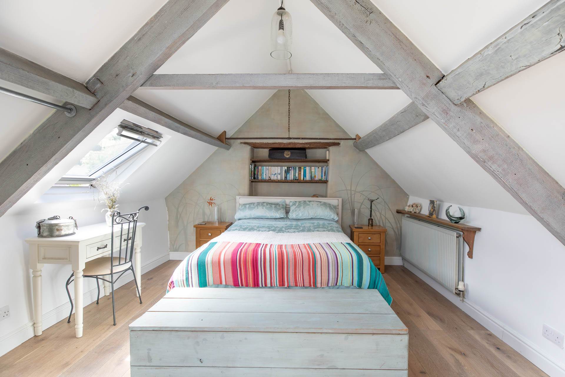 High Street, Chalford, Image 15