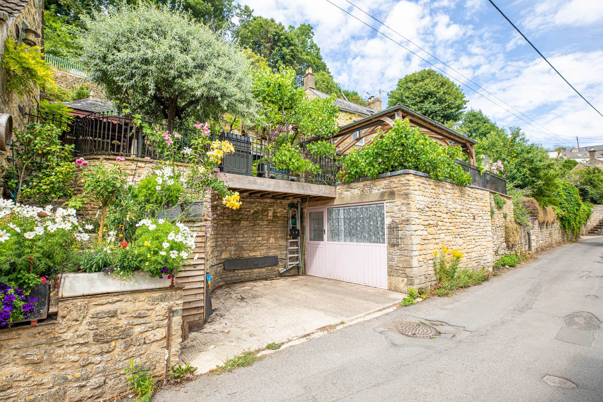 High Street, Chalford, Image 2