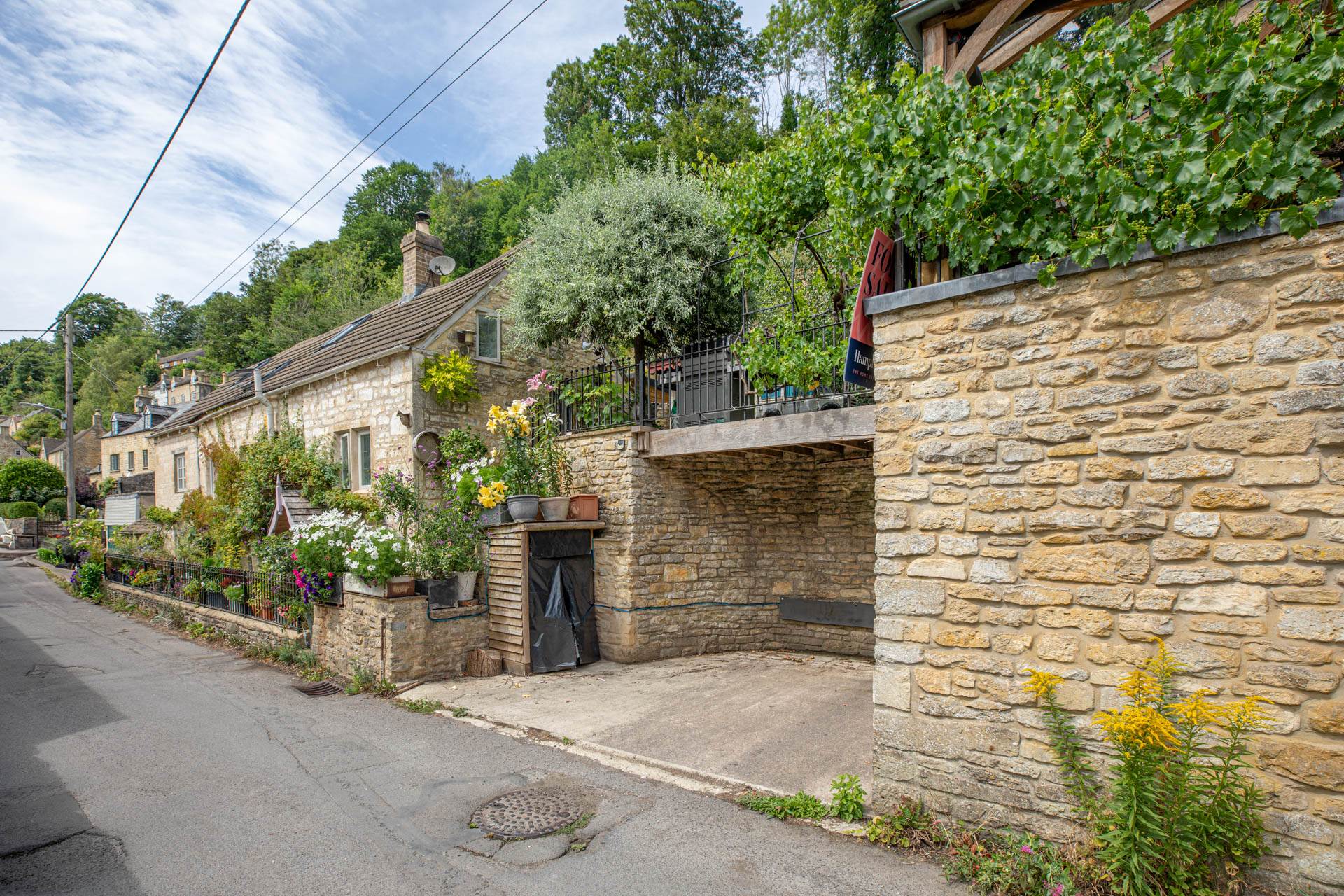 High Street, Chalford, Image 33