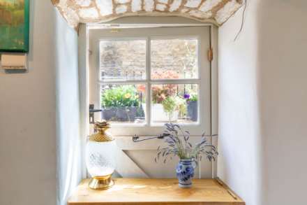 High Street, Chalford, Image 10