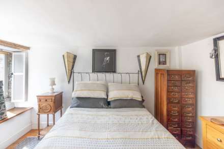 High Street, Chalford, Image 12