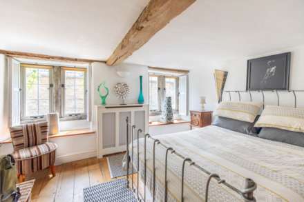 High Street, Chalford, Image 14